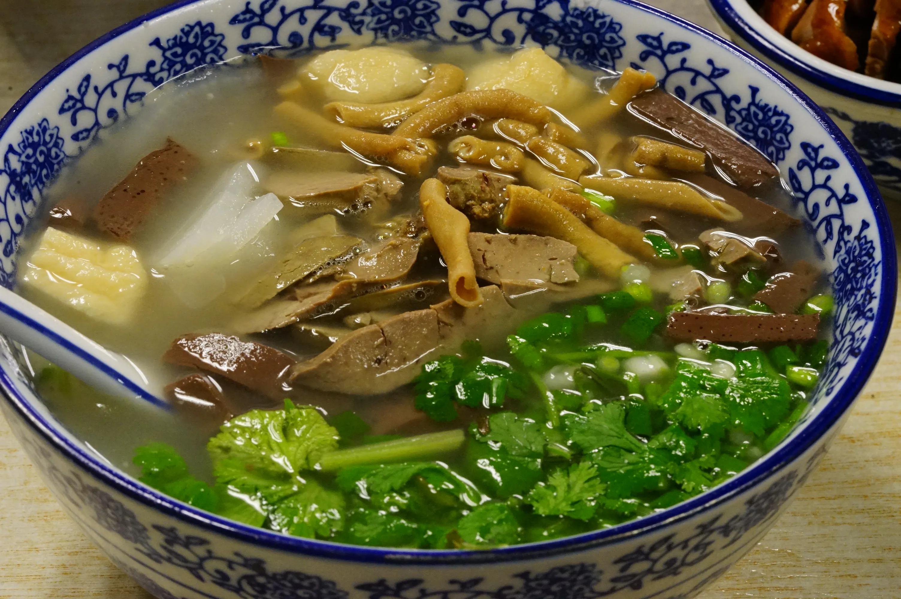 鸭血粉丝汤不是南京特色_鸭血汤的由来_鸭血粉丝汤起源镇江